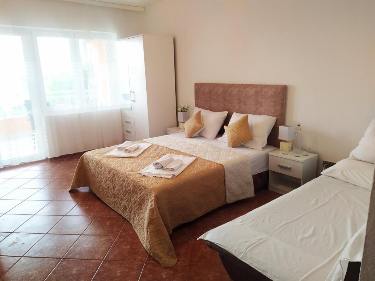 Villa Goda Tučepi Exterior foto